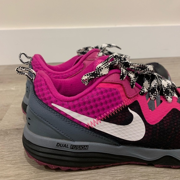 Nike Dual Fusion Pink Trail Running Shoe Sneakers Size 8 - Picture 10 of 12